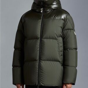 Moncler Damavand Dark Army Green Puffer Jacket Brand New With Tags